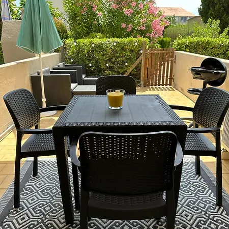 Le Massilhan - A 100m De La アパート *