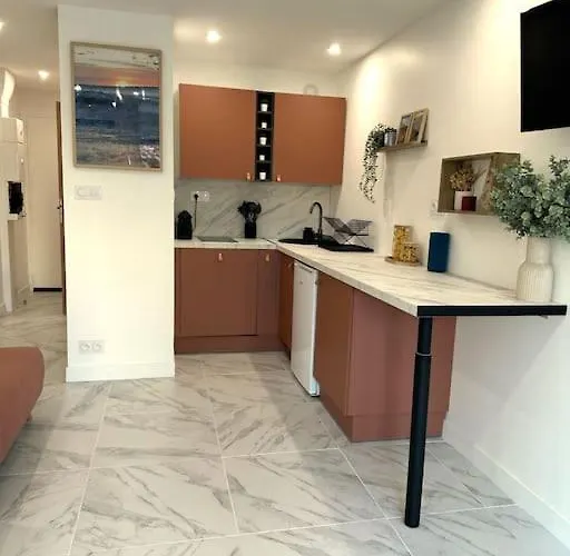 Le Massilhan - A 100m De La Апартаменты *